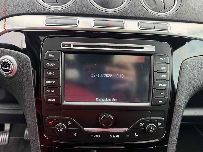 Ford Galaxy (2012) 2.2 TDCi, Titanium, xenon - fotka 13 z 16