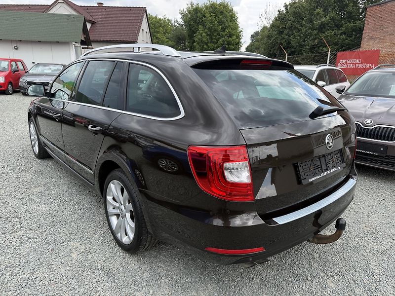 Škoda Superb 1.6 TDI DSG ELEGANCE  - fotka 4 z 13