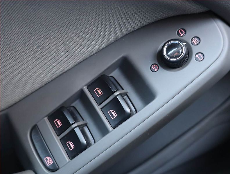 Audi A5 (2011) 3.0 TDI, 4X4, Serv.kniha - fotka 20 z 22