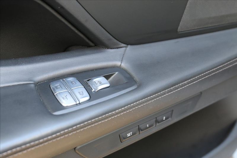 BMW Řada 7 3,0 750LD XDRIVE, ČR, DPH - fotka 64 z 74