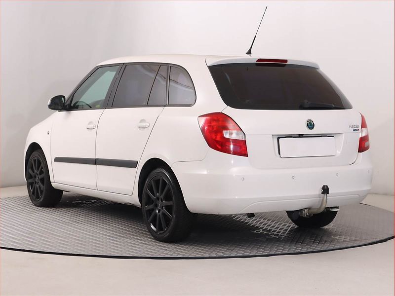 Škoda Fabia (2010) 1.6 TDI, nová STK - fotka 4 z 16