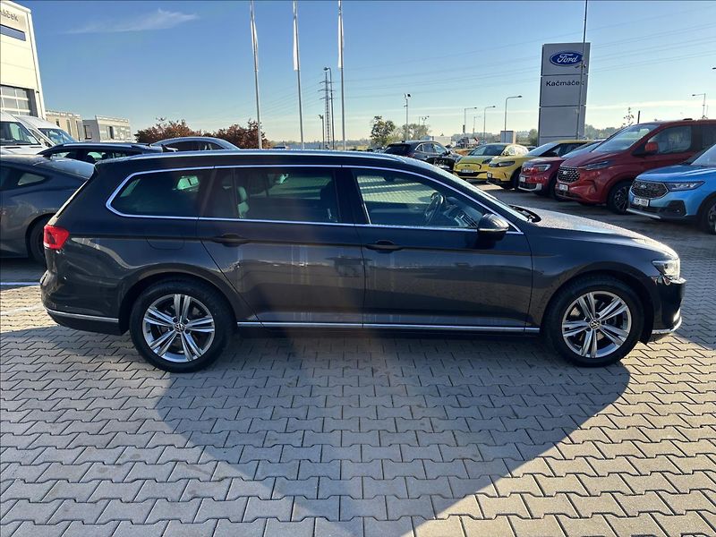 Volkswagen Passat 2,0 TDI 147kW Elegance DSG - fotka 5 z 46
