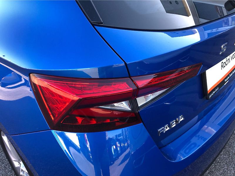 Škoda Fabia 1.0 TSi Top Selection - fotka 25 z 27
