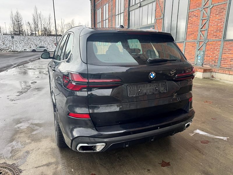 BMW X5 (2024) xDrive30d M SPORT PAKET - fotka 7 z 28