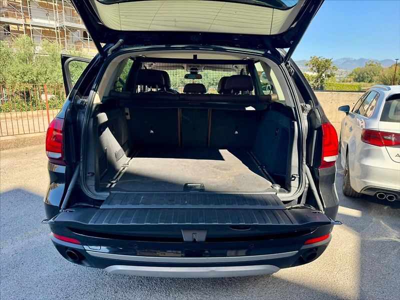 BMW X5 2,0 25D X-Drive Sportpaket 170 - fotka 13 z 28