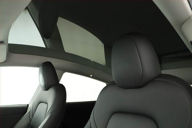 Tesla Model Y (2023) Long Range AWD 79kWh, SoH 92% - fotka 10 z 20