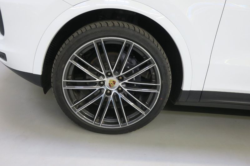 Porsche Cayenne (2019) Coupe 3.0 V6 Tiptronic Vzduch - fotka 7 z 45