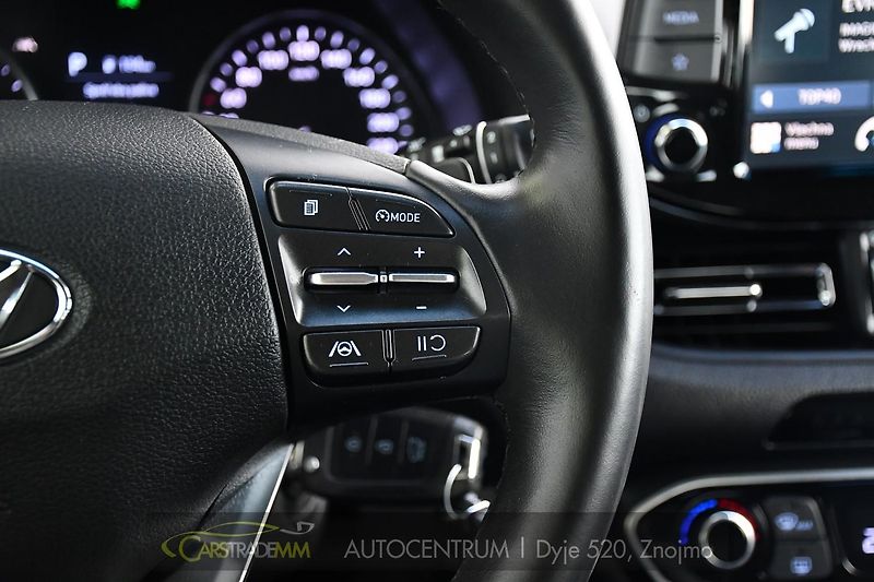 Hyundai i30 1,6CRDi STYLE AUTOMAT - fotka 28 z 48