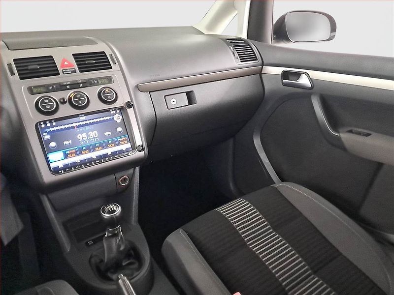 Volkswagen Touran (2007) 1.4 TSI, Tempomat - fotka 8 z 20