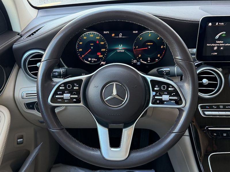 Mercedes-Benz GLC 220d 4MATIC - fotka 17 z 38