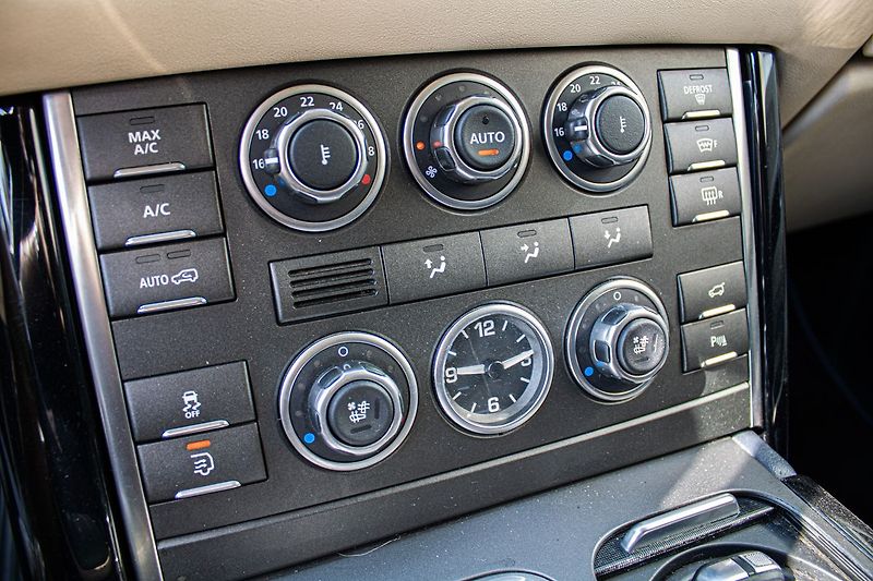 Land Rover Range Rover - fotka 19 z 32