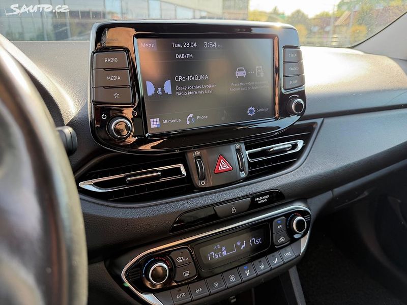 Hyundai i30 1.5 t-gdi 118 kw/automat/DPH - fotka 16 z 20