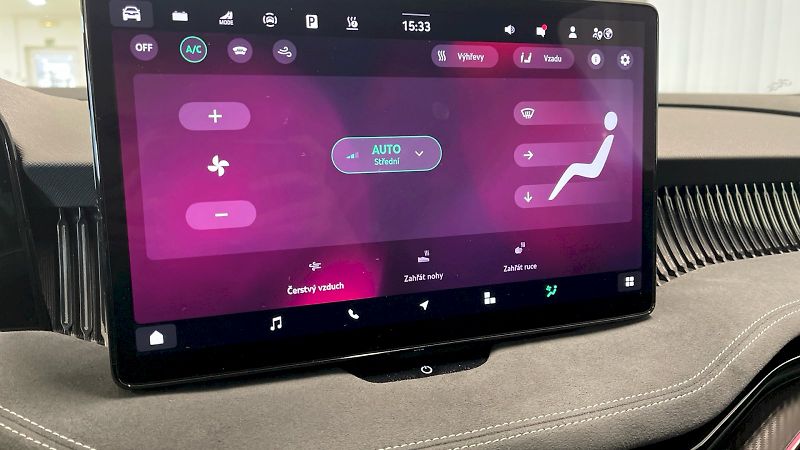 Škoda Superb (2025) Combi iV SPORTLINE 1.5 TSI 150 - fotka 31 z 35