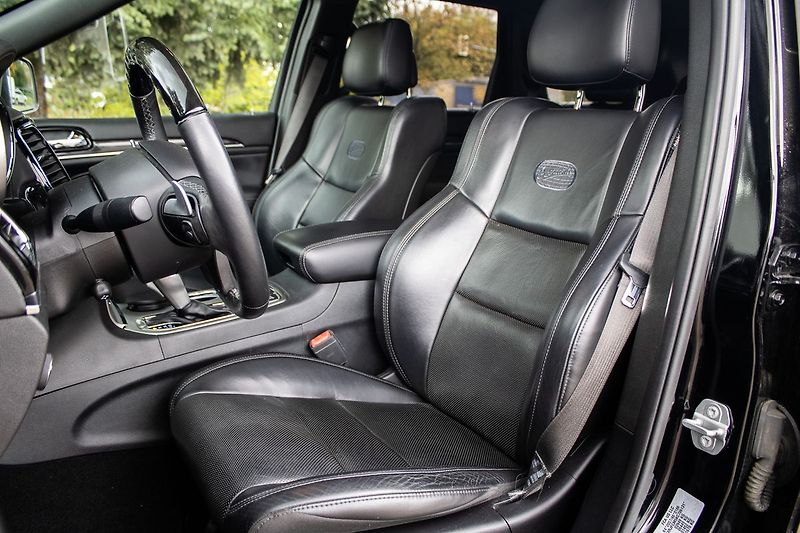 Jeep Grand Cherokee - fotka 11 z 23