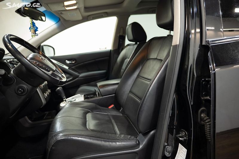 Nissan Murano 2.5 DCI 140 kW 4X4 - fotka 9 z 35