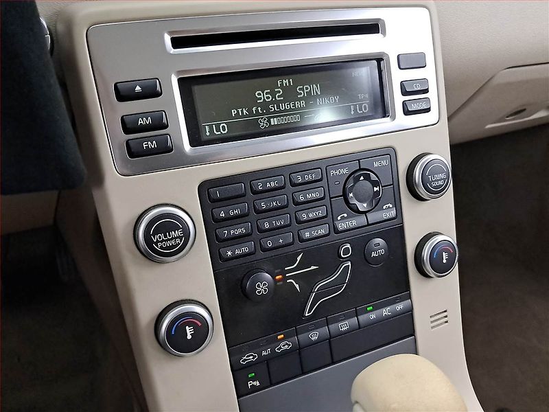 Volvo V70 (2009) 2.4 D, Automat, po STK - fotka 15 z 17