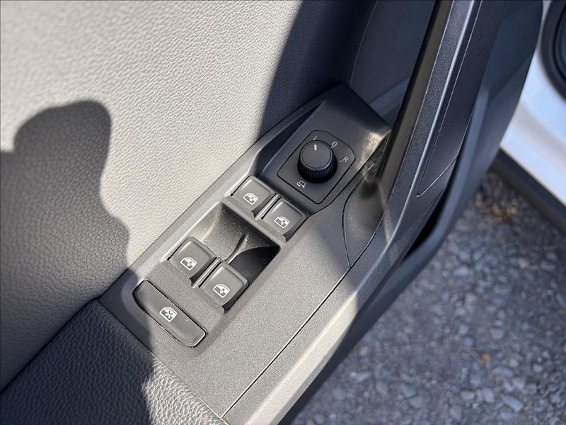 Seat Arona 1,0 TSi DPH  ParkPilot,LED,Kes - fotka 12 z 50