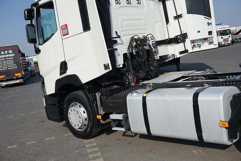 Renault Trucks T (2020) 460 / ACC / EURO  6 / SLEEPER  - fotka 48 z 51