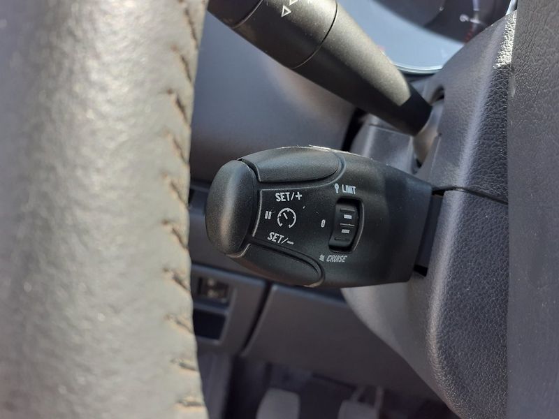 Peugeot 3008 (2010) 1.6 i 88 kW - fotka 8 z 26