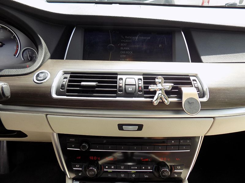 BMW Řada 5 530D 180 KW GRAN TURISMO PAN - fotka 35 z 46
