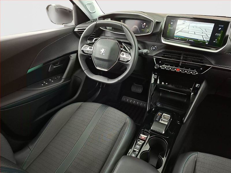 Peugeot 2008 (2022) 1.2 PureTech, Automat - fotka 7 z 21