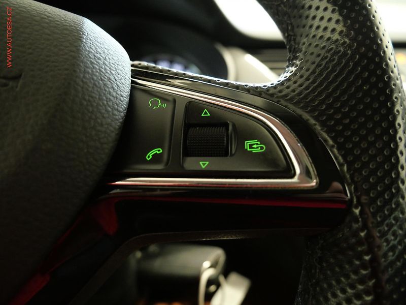 Škoda Octavia (2015) 2.0 TDi, Elegance, TZ - fotka 16 z 22