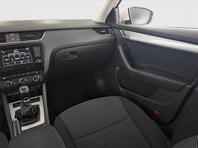 Škoda Octavia (2016) 1.6 TDI 4x4, 4X4, Tempomat - fotka 8 z 20