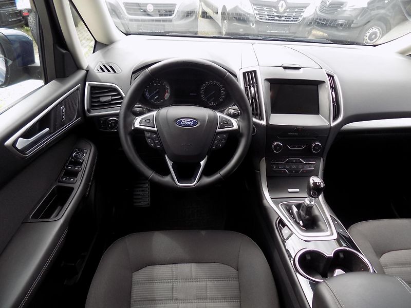 Ford Galaxy 2,0 TDCI 132 KW NAVI 7 MÍST - fotka 26 z 50