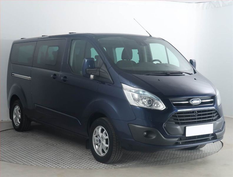 Ford Tourneo Custom (2013) Titanium 2.2 TDCi, 1Maj - fotografie inzerátu