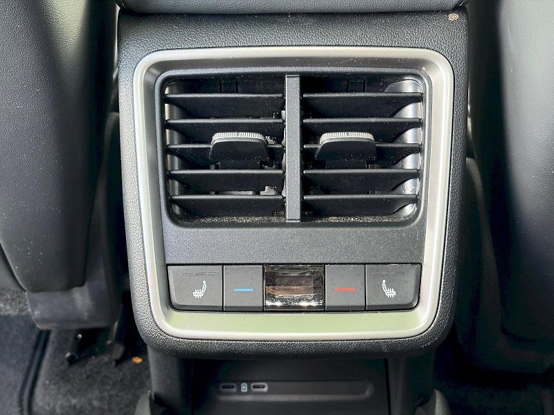 Škoda Enyaq (2026) 85X 210/82 / 4x4 / SELECTION - fotka 20 z 35
