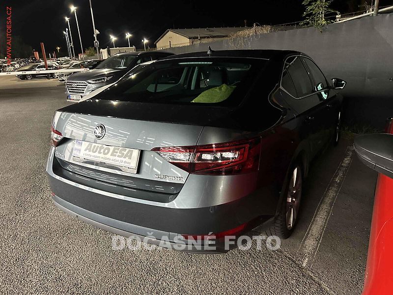 Škoda Superb (2016) 2.0tdi, ČR, servis.kniha - fotka 2 z 3