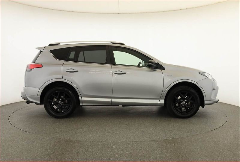 Toyota RAV4 (2018) Selection 2.5 Hybrid - fotka 6 z 18