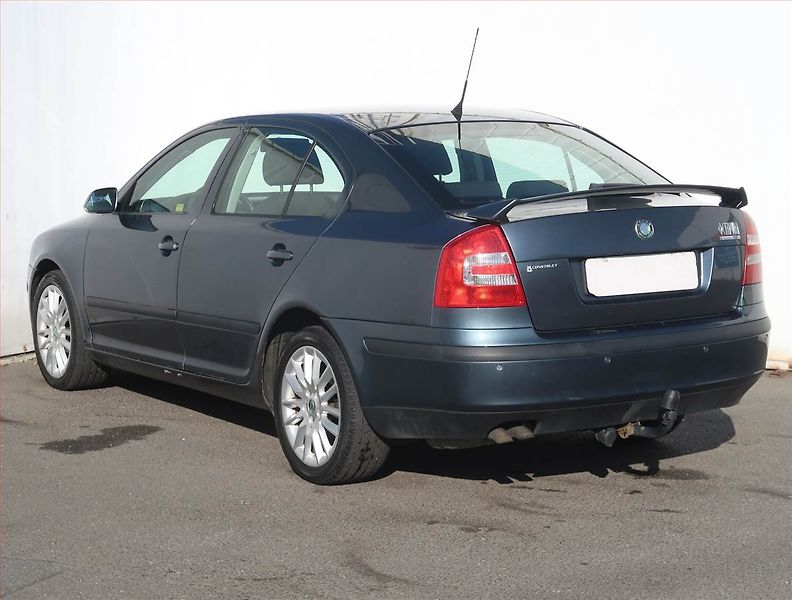 Škoda Octavia (2004) Elegance 2.0 TDI, po STK - fotka 4 z 17
