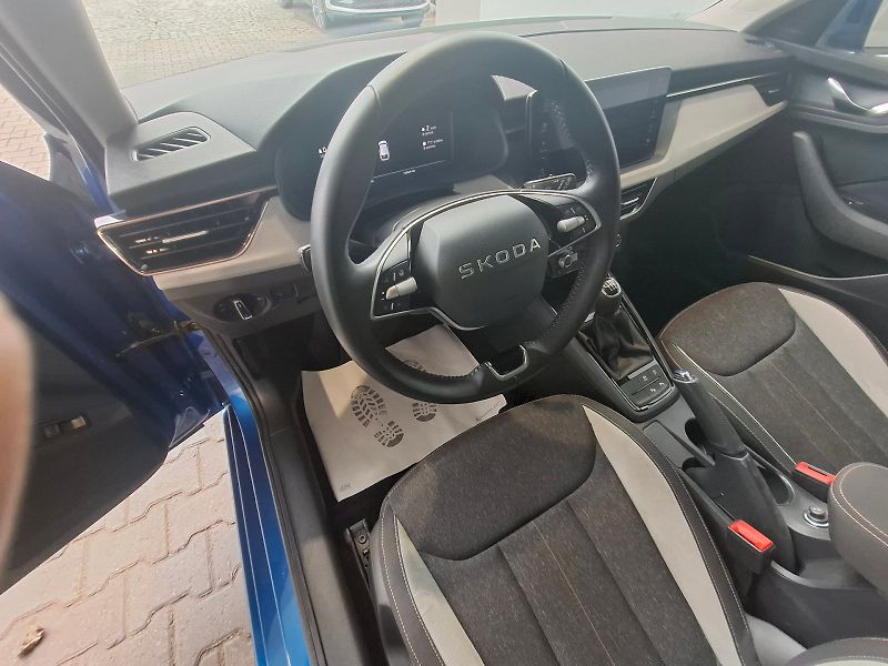 Škoda Scala (2025) SELECTION TSI 85/1.0 M6F - fotka 37 z 50