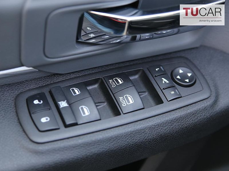 RAM 1500 (2023) Classic 5.7 V8 HEMI - fotka 42 z 44
