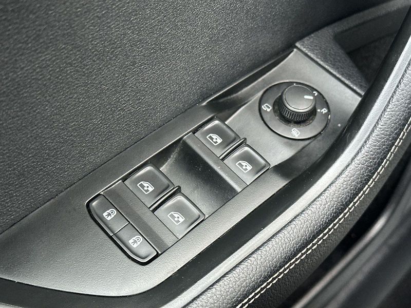 Škoda Superb (2021) Combi 2.0 TDI Style - fotka 18 z 33