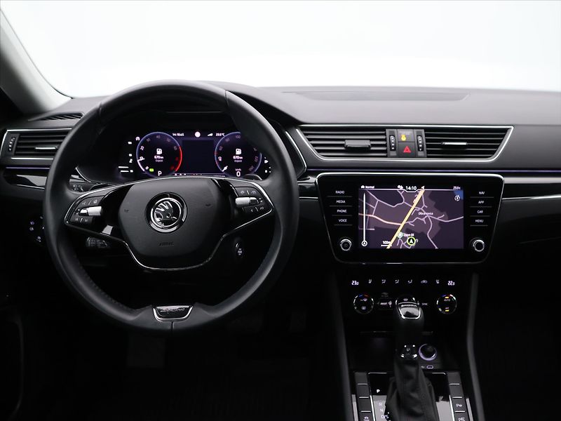 Škoda Superb 1,5 TSI 110kW L&K DSG CZ DPH - fotka 26 z 34