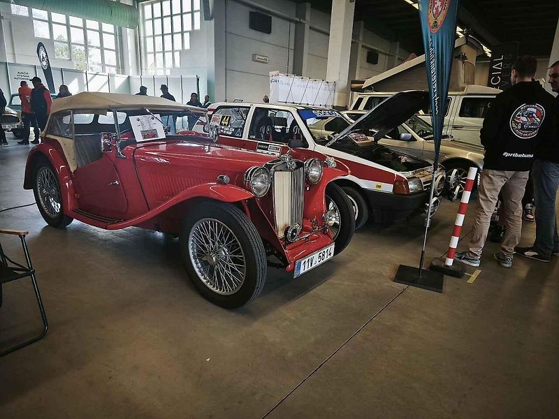 Retro Garáž trhala rekordy: veterány se vydražily za 18 milionů.
