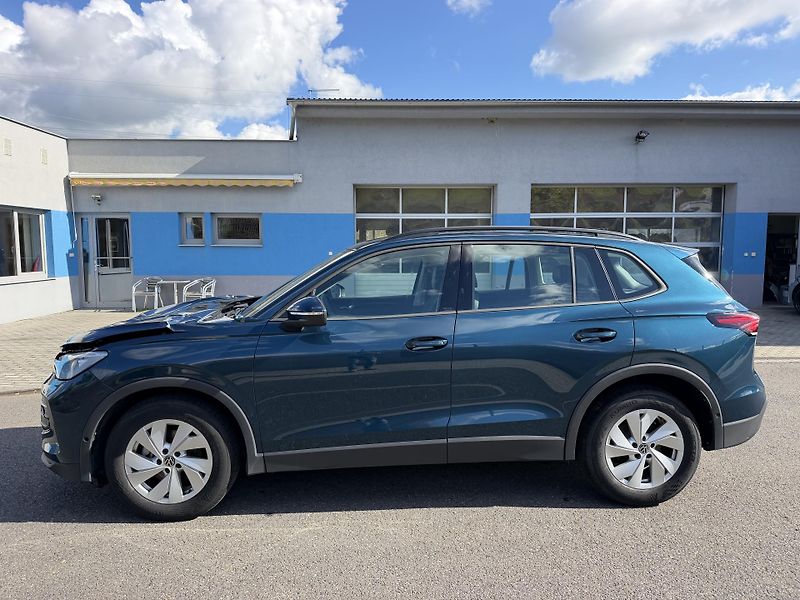 Volkswagen Tiguan 1,5 eTSi 110kW automat  LIFE - fotka 8 z 21