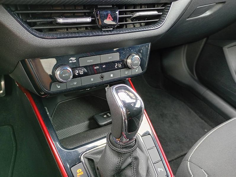 Škoda Fabia (2024) 1.0 TSI 85 kW DSG Monte Carlo - fotka 10 z 35