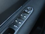 Peugeot 5008 (2013) 1.6 HDi, Automat, 7 míst - náhled 16
