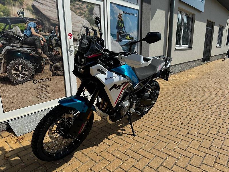 CFMOTO 450 MT-R (2026) - fotka 2 z 7