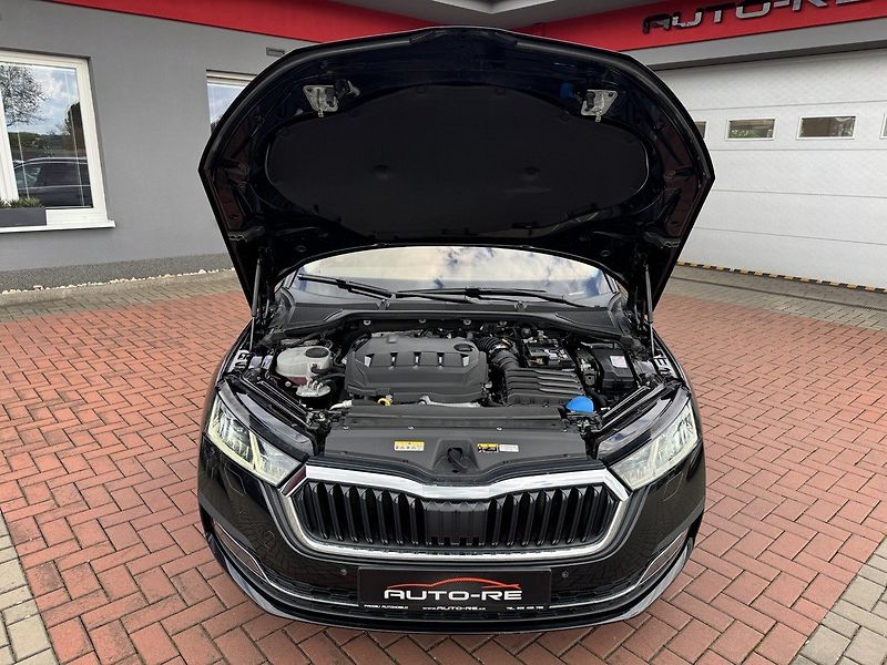 Škoda Octavia (2022) 2.0TDi DSG LED Navi Kamera - fotka 37 z 50
