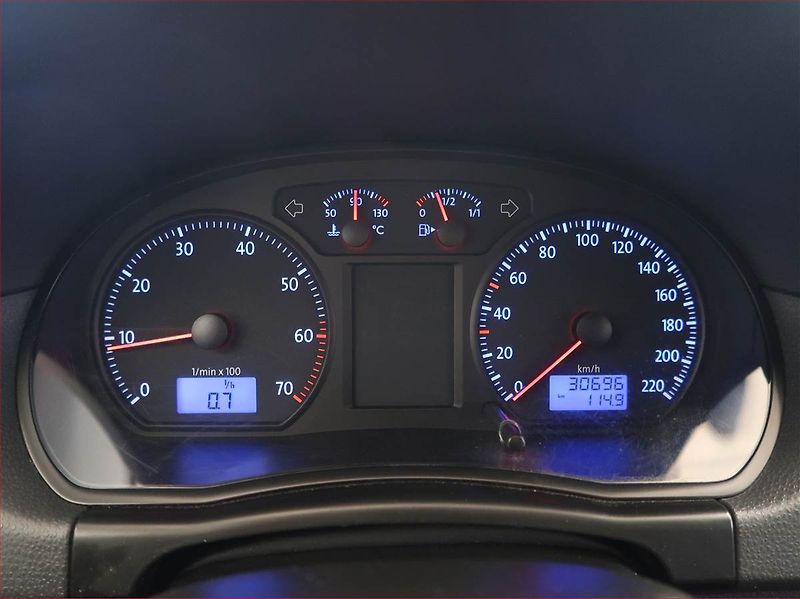 Volkswagen Polo (2009) 1.2 12V - fotka 11 z 14