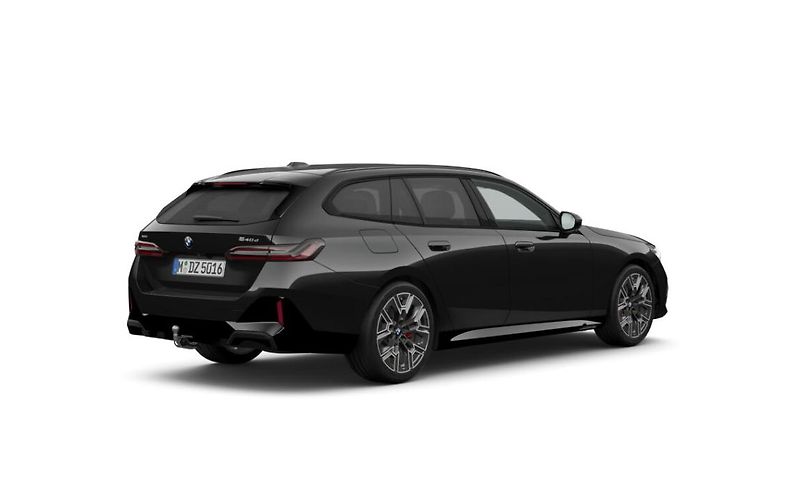 BMW Řada 5 540d xDrive Touring - fotka 2 z 4