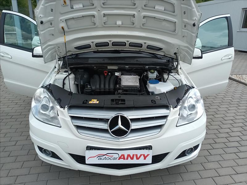 Mercedes-Benz Třídy B 2,0 i,B 200,100kw,TAŽNÉ,VÝHŘEV - fotka 27 z 33
