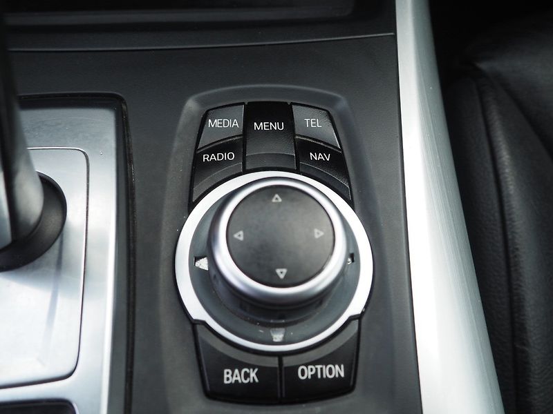 BMW X5 (2011) 3.0d 180 kW, xDrive - fotka 36 z 39