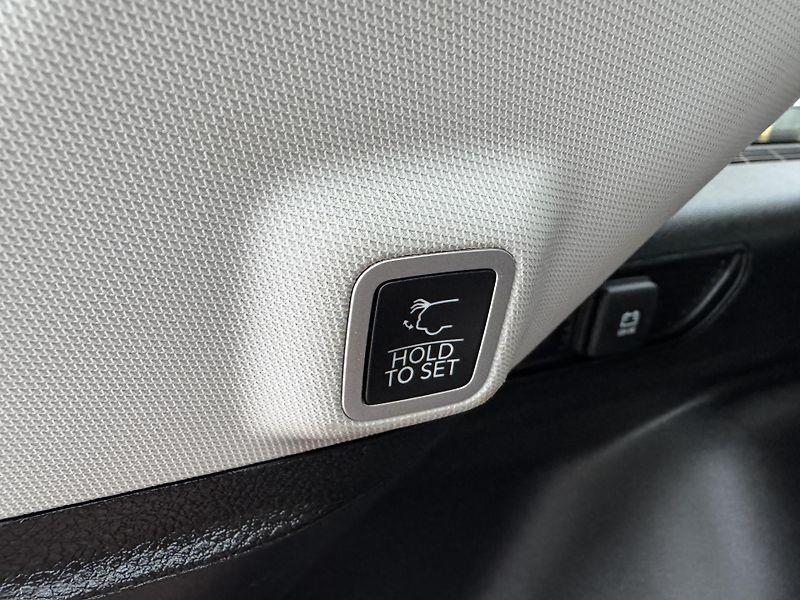 Jeep Grand Cherokee 3,6 V6 Limited - fotka 21 z 59