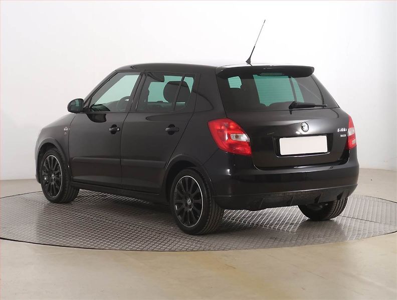 Škoda Fabia (2011) Ambition 1.2 TSI, Serv.kniha - fotka 4 z 15
