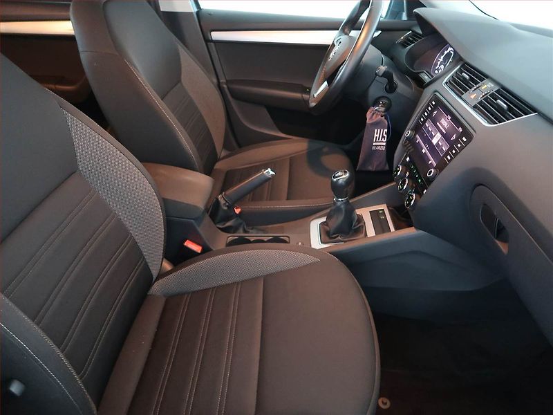 Škoda Octavia (2019) Ambition 1.6 TDI, Serv.kniha - fotka 9 z 14